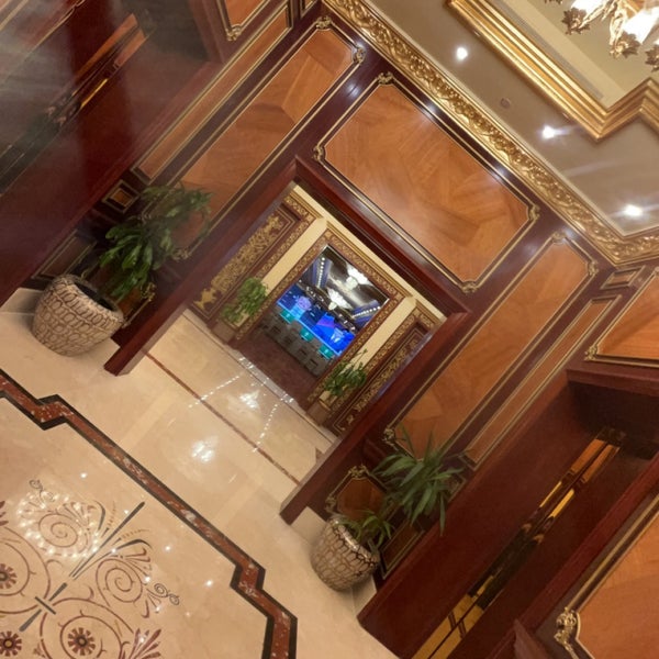 Photo prise au MÖVENPICK Hotel City Star Jeddah par Kukah87 le5/21/2023
