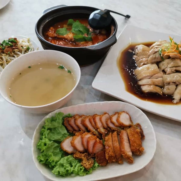 诚蠔油滑鸡 首馆 31 33 Jalan Perniagaan Gemilang 1