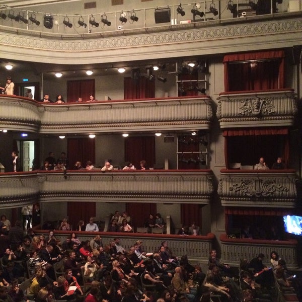 1/16/2015 tarihinde Elenaziyaretçi tarafından Театр наций'de çekilen fotoğraf