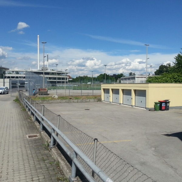 Foto tirada no(a) Gugl - Stadion der Stadt Linz por Gábor G. em 5/21/2013