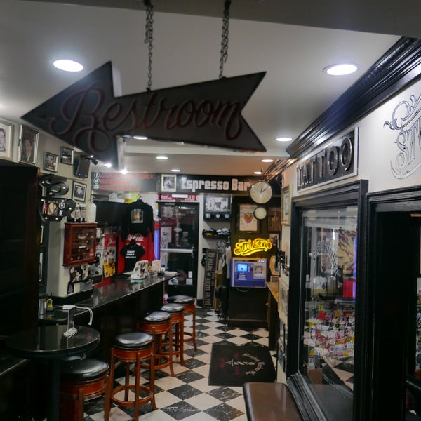 Foto tirada no(a) Boston Barber &amp; Tattoo Co. por Boston Barber &amp; Tattoo Co. em 2/8/2018
