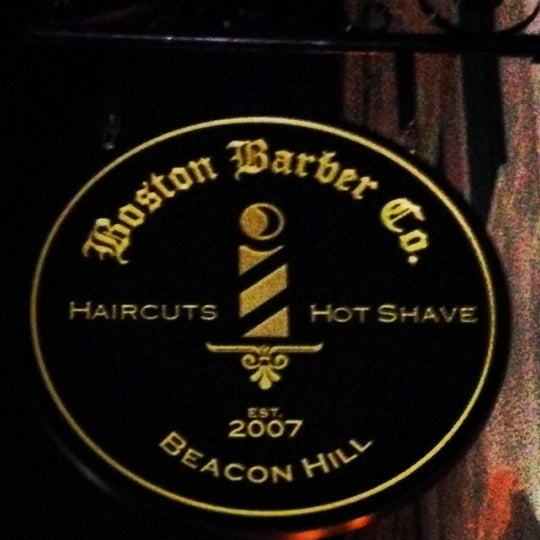 Foto tomada en Boston Barber &amp; Tattoo Co.  por Boston Barber &amp; Tattoo Co. el 2/19/2014