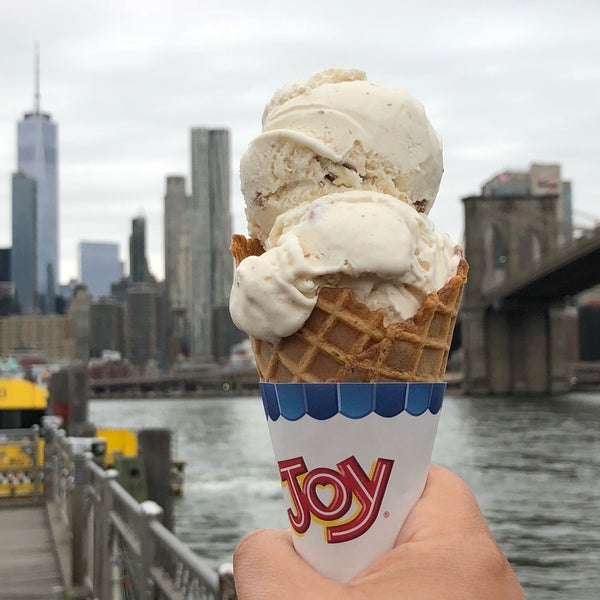 Foto tirada no(a) Brooklyn Ice Cream Factory por Dani D. em 5/6/2018