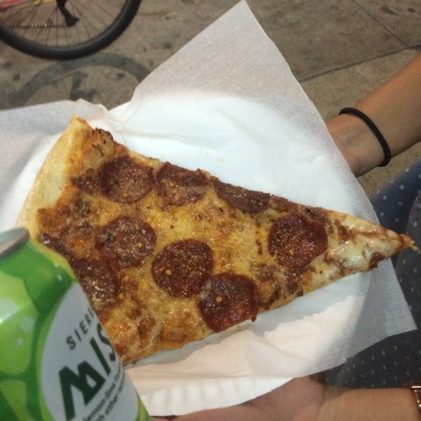 10/24/2014 tarihinde Marc A.ziyaretçi tarafından Pellicola Pizzeria'de çekilen fotoğraf