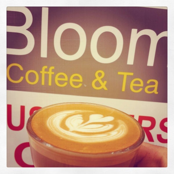 2/1/2014에 Jeff M.님이 Bloom Coffee and Tea에서 찍은 사진