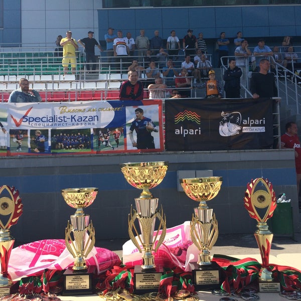 Тулпар казань спортивный. Стадион Тулпар. Тулпар Казань спортивный комплекс. Конго спортивный комплекс Тулпар Челны. Наличие всего инвентаря в спорткомплексе Тулпар.