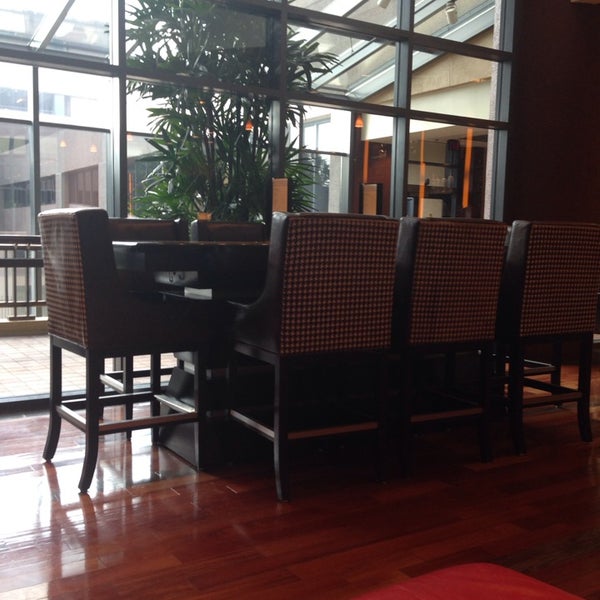 8/26/2014にLaDonna R.がEmbassy Suites by Hilton Bethesda Washington DCで撮った写真
