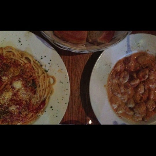 Foto tirada no(a) Trattoria Spaghetto por Liza em 6/23/2013