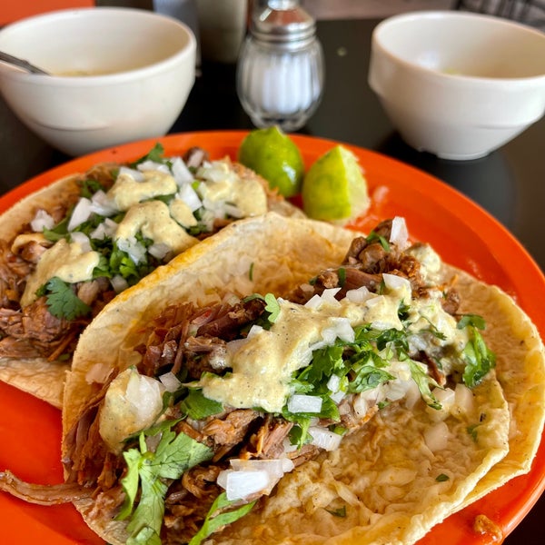 Total 105+ imagen tacos de birria valle dorado Abzlocal.mx