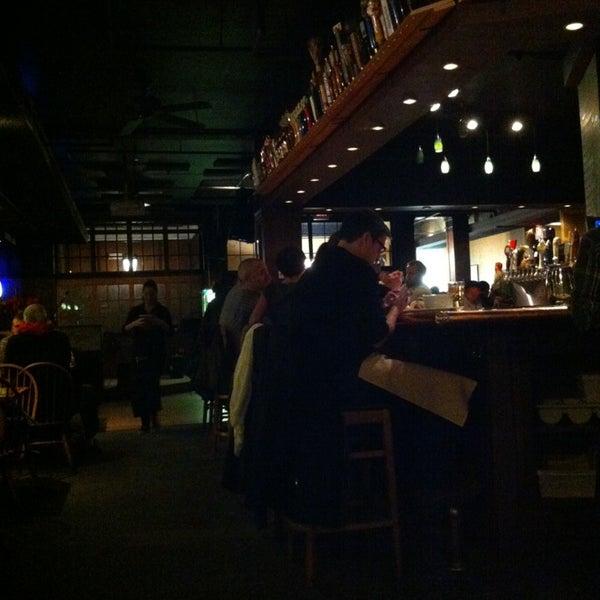 12/20/2012에 Brian D.님이 Barley Pub에서 찍은 사진