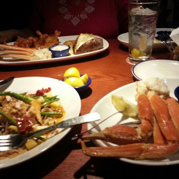 Photo taken at Red Lobster by Bill B. on 1/17/2014