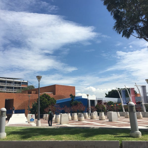 Photo taken at Universidad De La Salle Bajío by Ale B. on 9/6/2016
