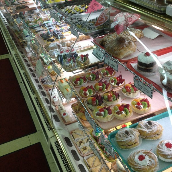 Roma Bakery - 10 tips from 250 visitors