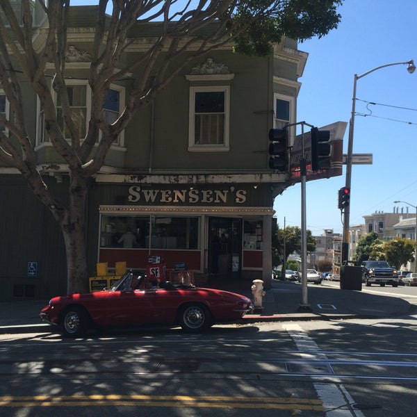 4/29/2015 tarihinde hziyaretçi tarafından Swensen&#39;s Ice Cream'de çekilen fotoğraf