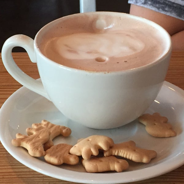 The peanut butter hot chocolate is smooth and is perfect every time I order it!