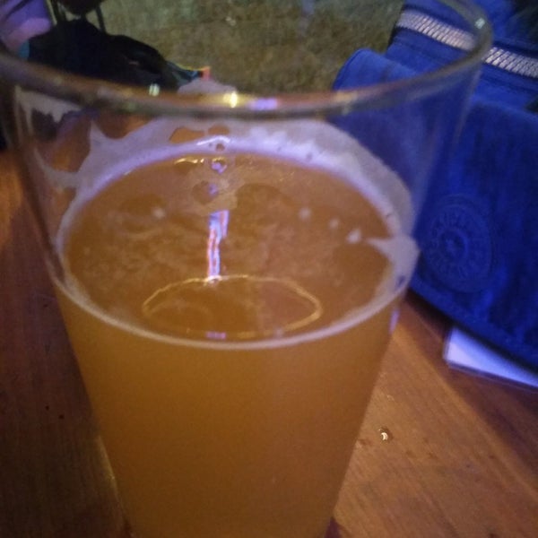 Photo taken at OAK Wine and Craft Beer by ultreia J. on 10/6/2019