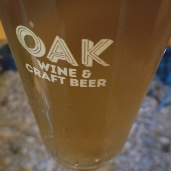 Photo taken at OAK Wine and Craft Beer by ultreia J. on 10/5/2019