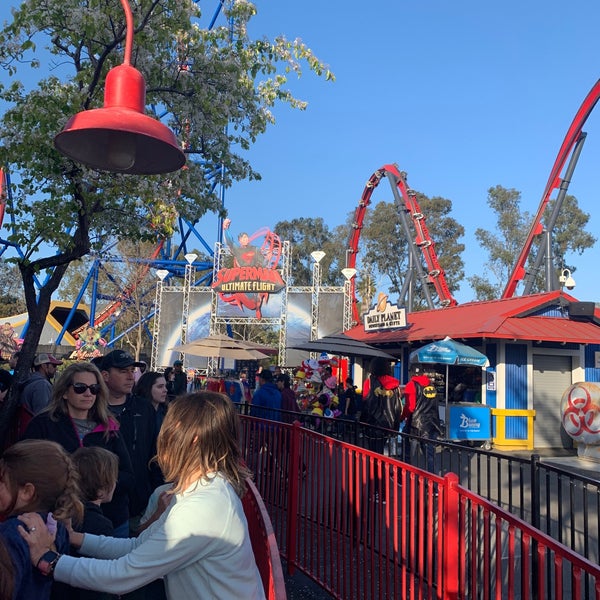 Photo taken at Six Flags Discovery Kingdom by MIDoOo N. on 2/23/2020