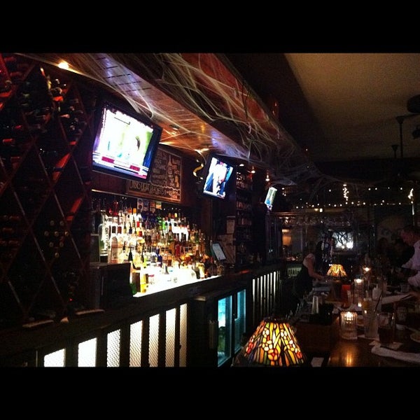 11/1/2012にIvy B.がNorman&#39;s Tavernで撮った写真