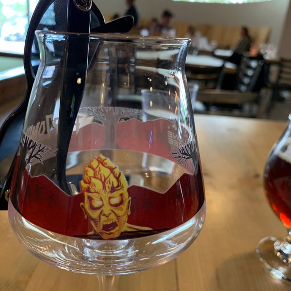 9/29/2018에 Shari W.님이 Lone Tree Brewery Co.에서 찍은 사진