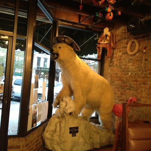 Foto diambil di The Cantina Grill, Bar &amp; Lounge oleh Candis T. pada 3/2/2013