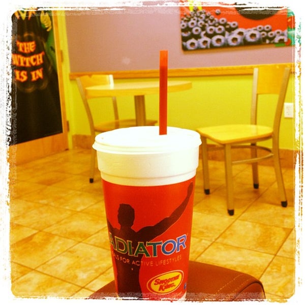 Photo taken at Smoothie King by Francisco M. on 10/21/2012