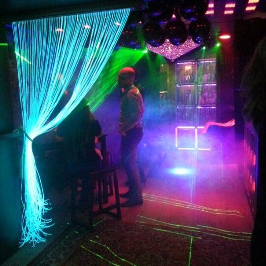 รูปภาพถ่ายที่ Bar.Ber Room โดย Arina K. เมื่อ 12/14/2012