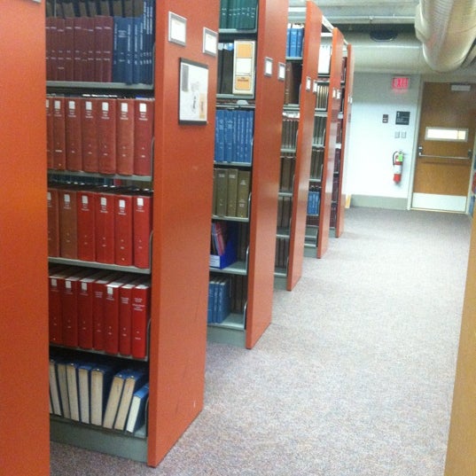 Magrath Library College Library in Falcon Heights