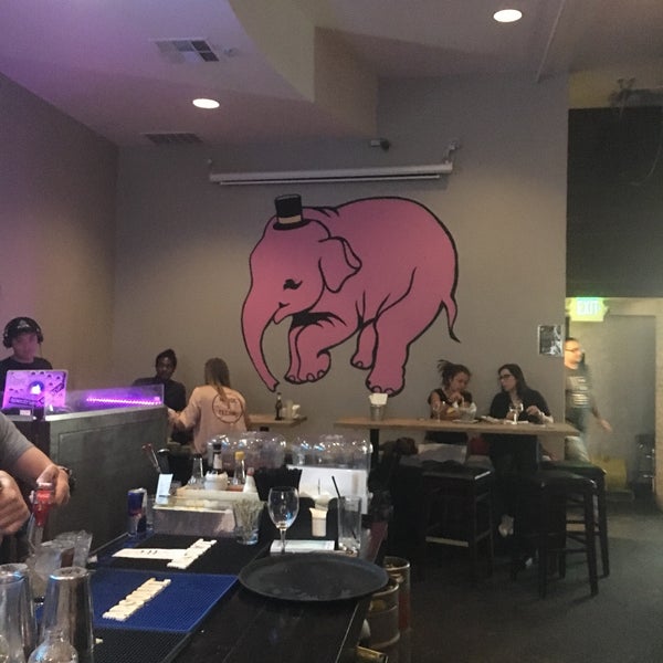 5/13/2017에 Brad K.님이 The Pink Elephant에서 찍은 사진
