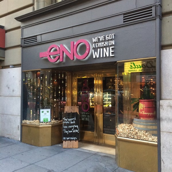 Foto tirada no(a) ENO Wine Bar por Brad K. em 8/28/2015
