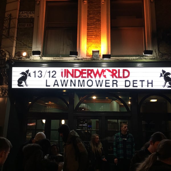 Photo prise au The Underworld par Brian S P. le12/13/2014