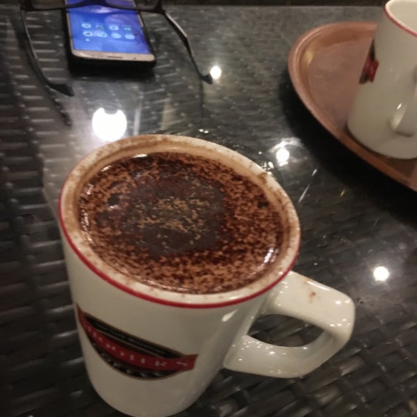 9/18/2019にEmrahがShooter&#39;s Coffeeで撮った写真