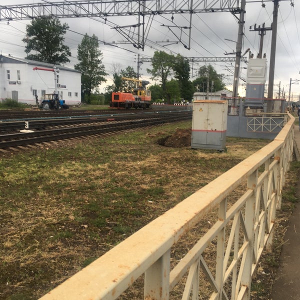 Крюково решетниково. Крюково решетниково. Решетниково. Жд линия решетниково конаково. Платформа решетниково фото.