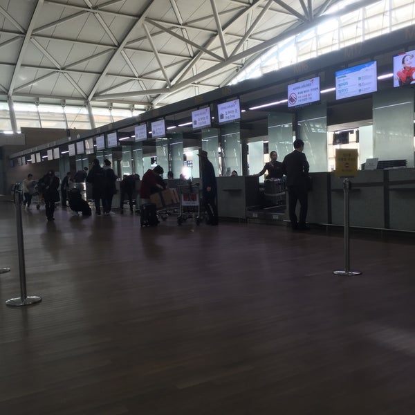 Foto diambil di Bandar Udara Internasional Incheon (ICN) oleh Sun Young P. pada 12/4/2015