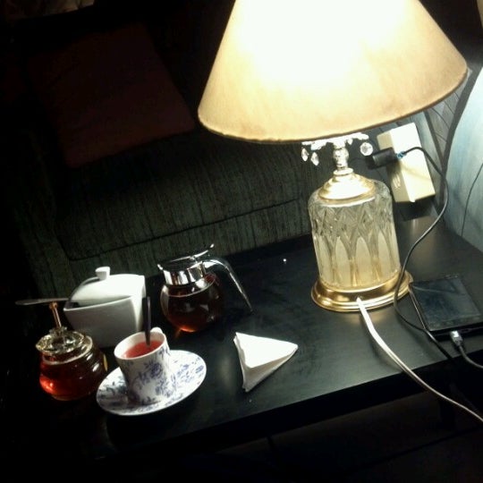 10/13/2012にNoemi S.がPorcelain Tea Barで撮った写真