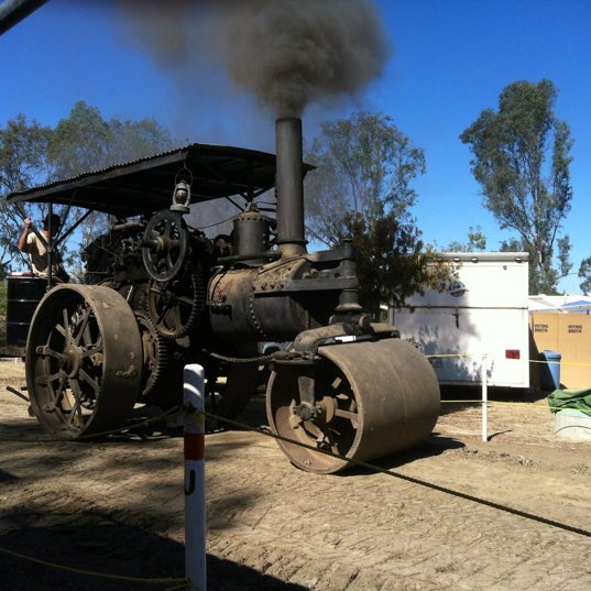 10/28/2012에 Curt E.님이 Antique Gas &amp; Steam Engine Museum에서 찍은 사진