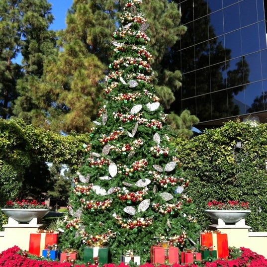 Metro Pointe Christmas Tree 2022 Photos At Metro Pointe At South Coast - South Coast Metro - 11 Tips From 3720 Visitors Metro Pointe Christmas Tree 2022 Photos At Metro Pointe At South Coast - South Coast Metro - 11 Tips From 3720 Visitors