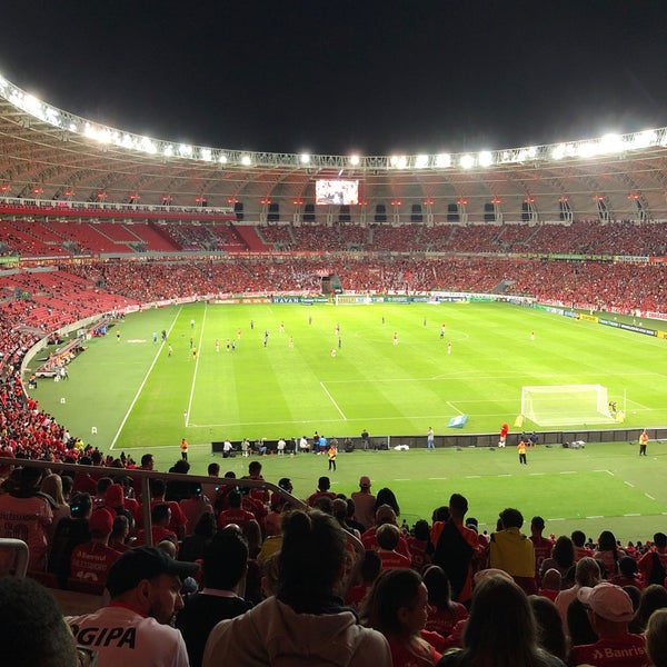 Foto diambil di Estádio Beira-Rio oleh Jose Carlos V. pada 4/17/2022