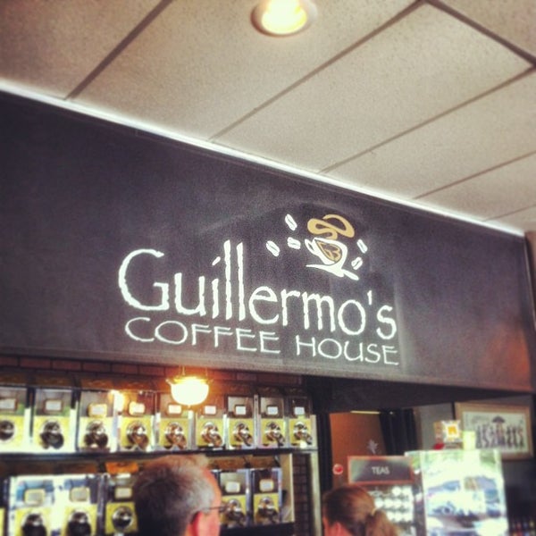 Photo taken at Guillermo&#39;s Coffee House &amp; Roastery by Mohammed B. on 4/20/2013