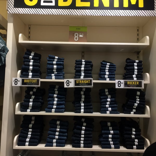 crazy 8 montgomery mall