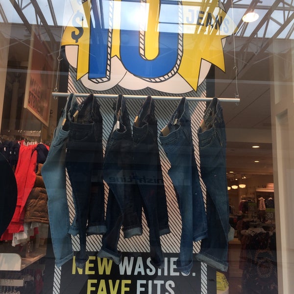 crazy 8 montgomery mall