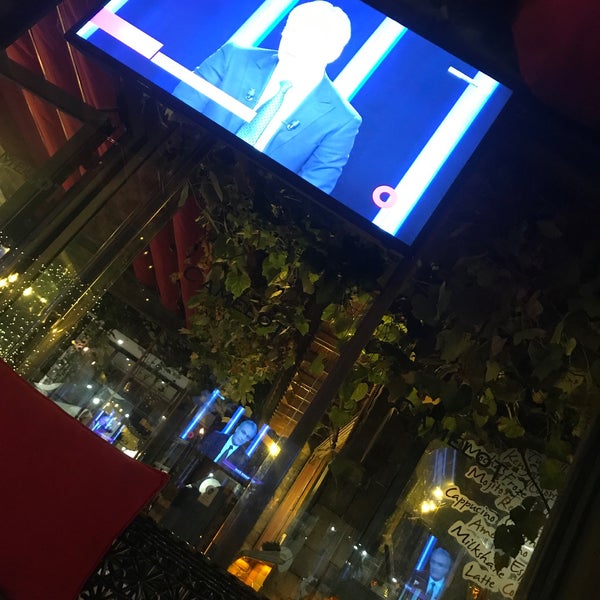 10/4/2019にYağmur OdabaşıがCamelot Cafe &amp; Restaurantで撮った写真