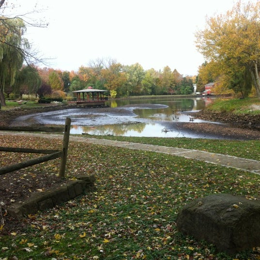 Christmas Coopers Pond Bergenfield 2022 Cooper's Pond - Park