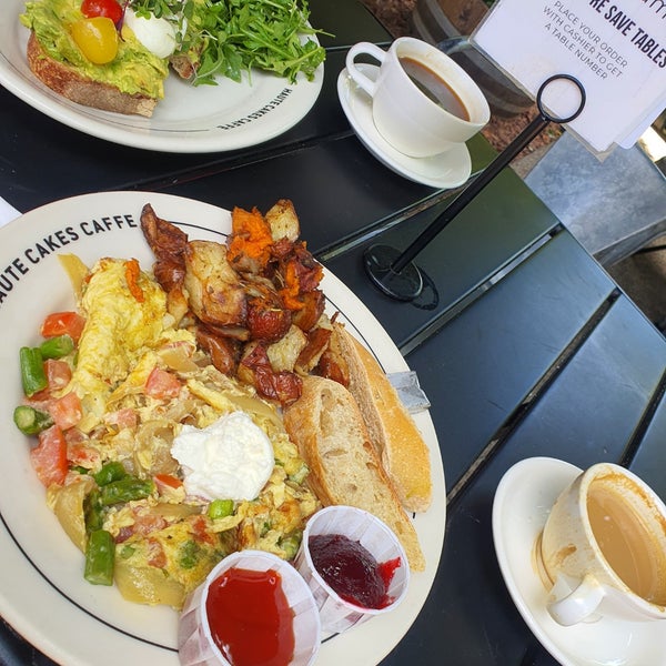 Haute Cakes Caffe 59 tips from 1556 visitors