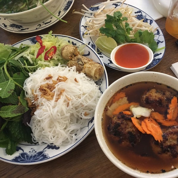 Photo taken at BunBunBun Vietnamese Food by Hyun Jeong S. on 6/14/2018