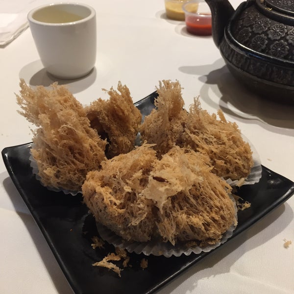 Das Foto wurde bei Lunasia Chinese Cuisine von Monica Y. am 9/18/2019 aufgenommen