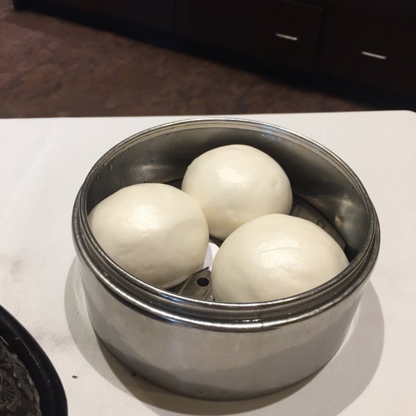9/18/2019 tarihinde Monica Y.ziyaretçi tarafından Lunasia Chinese Cuisine'de çekilen fotoğraf