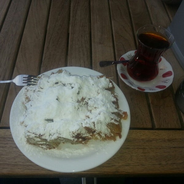 Özen Börek ve Tatlı Evi Anadolu Hisarı Körfez Cd. No4/A