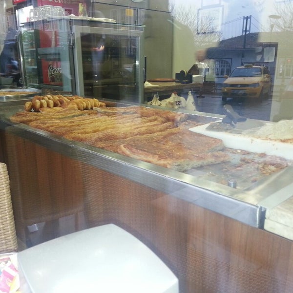 Özen Börek ve Tatlı Evi Anadolu Hisarı Körfez Cd. No4/A