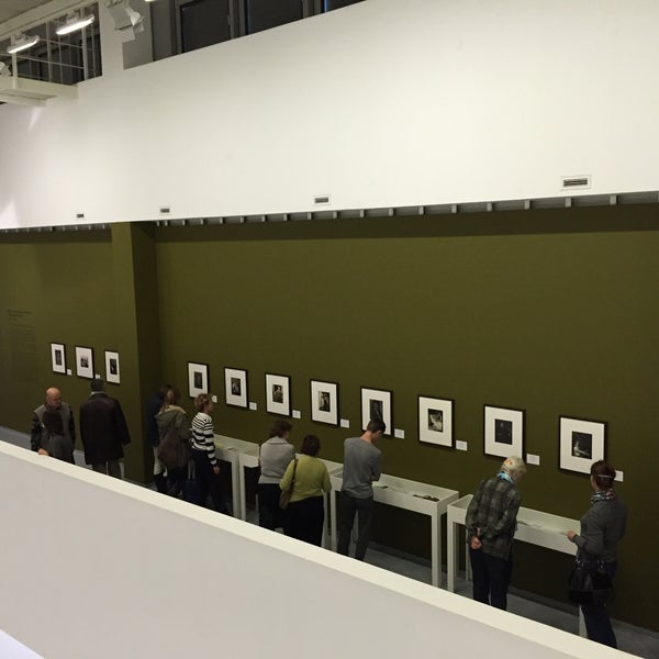 10/18/2015에 Mika V.님이 Multimedia Art Museum에서 찍은 사진